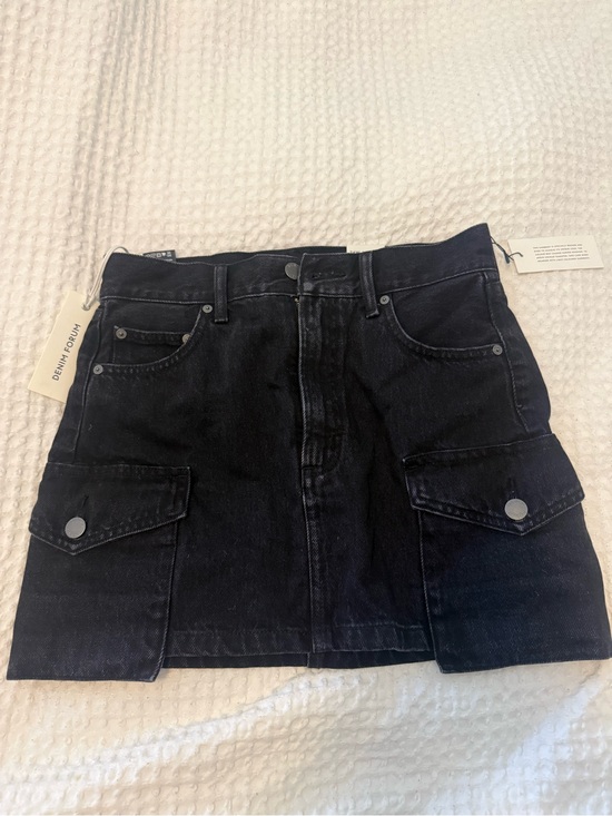 Aritzia Dresses & Skirts - Denim Forum Black Mid-Rise Cargo Mini Skirt